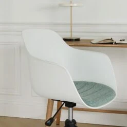 Nolon Nout-Liz Bureaustoel Wit - Zacht Groen Kussen - Zwart Onderstel 17 Nolon Nout-Liz Bureaustoel Wit - Zacht Groen Kussen - Zwart Onderstel -Leen Bakker Winkel 0049296b52ac4299ace76759cedbeb05