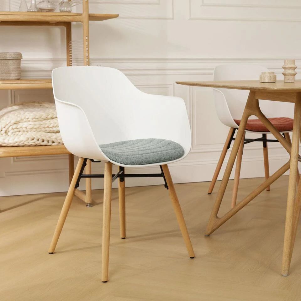 Nolon Nena-Liz Eetkamerstoel Wit - Armleuning - Zacht Groen Kussen 4 Nolon Nena-Liz Eetkamerstoel Wit - Armleuning - Zacht Groen Kussen - Afbeelding 2