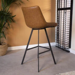 Industriële Barkruk Juno Cognac - Zithoogte 70 Cm - Kunstleder - Bruin -Leen Bakker Winkel 4d67739349bd497d87917bc19182085c