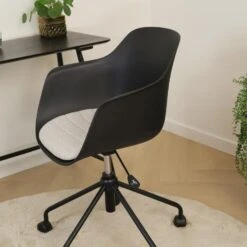 Nolon Nout-Liz Bureaustoel Zwart - Beige Kussen - Zwart Onderstel -Leen Bakker Winkel 6e7fd279dbce47ff90bb180b806429ed