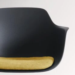 Nolon Nena-Liz Eetkamerstoel Zwart - Okergeel Kussen - Walnoot -Leen Bakker Winkel 77508f0794f14083aeba9eccd6285e36