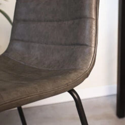 Industriële Barkruk Mark Antraciet - Zithoogte 65 Cm - Kunstleder - Grijs 16 Industriële Barkruk Mark Antraciet - Zithoogte 65 Cm - Kunstleder - Grijs -Leen Bakker Winkel ae023b76ed2242b4b25f15decd8ade03