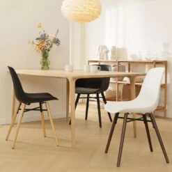 Nolon Nena-Pip Eetkamerstoel Zwart - Kunststof - Walnoot Poten 16 Nolon Nena-Pip Eetkamerstoel Zwart - Kunststof - Walnoot Poten -Leen Bakker Winkel cc4655bb9052435da1e5e0bfe7b3a3c3